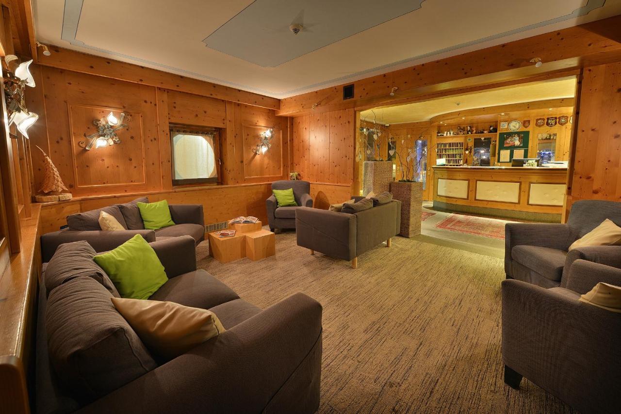 דימארו Sporthotel Rosatti מראה חיצוני תמונה